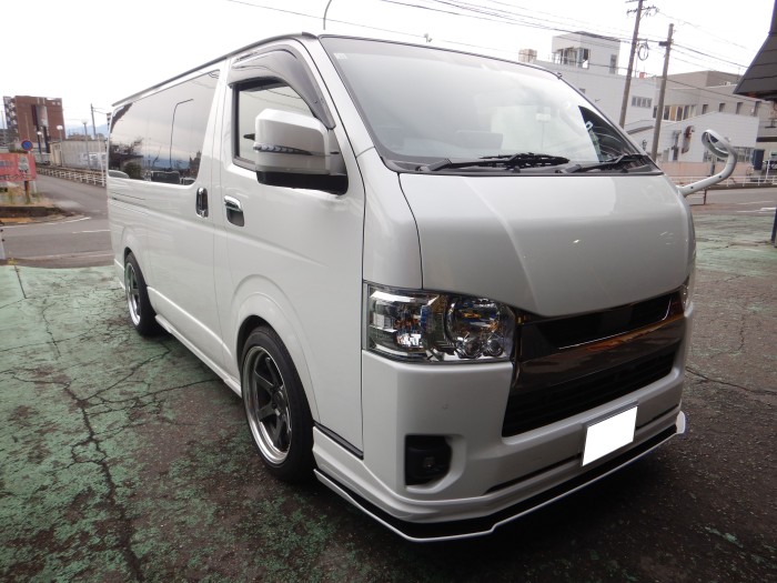 TOYOTA ハイエース